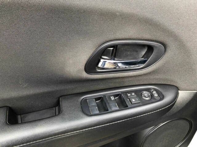 Серый Хонда ХРВ, объемом двигателя 1.8 л и пробегом 132 тыс. км за 16999 $, фото 12 на Automoto.ua