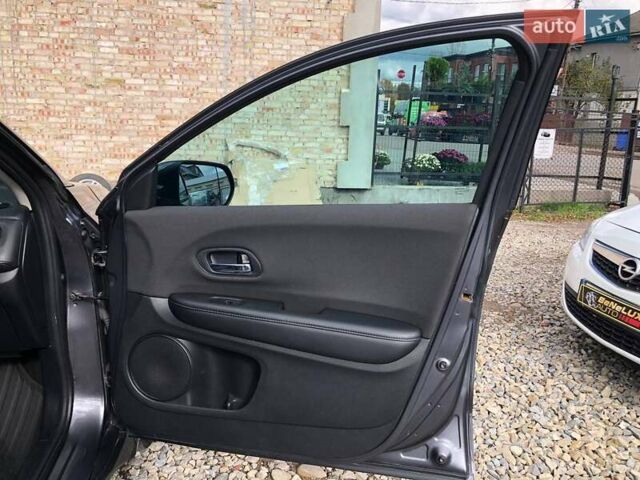 Серый Хонда ХРВ, объемом двигателя 1.8 л и пробегом 132 тыс. км за 16999 $, фото 7 на Automoto.ua