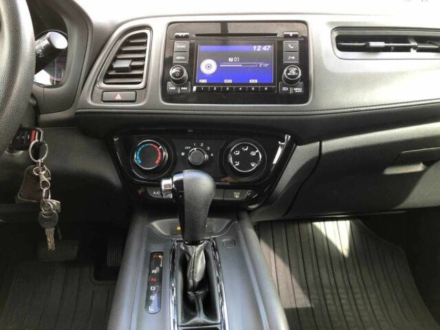 Серый Хонда ХРВ, объемом двигателя 1.8 л и пробегом 132 тыс. км за 16999 $, фото 4 на Automoto.ua