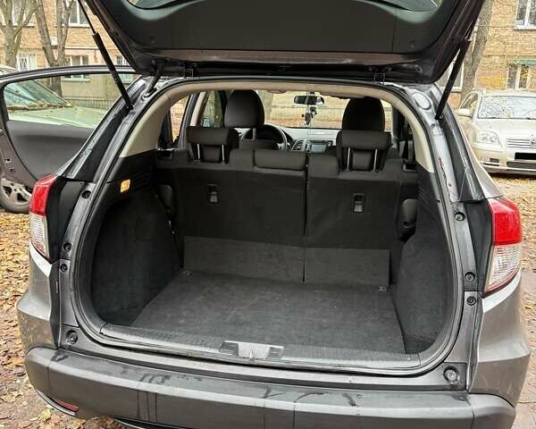 Серый Хонда ХРВ, объемом двигателя 1.8 л и пробегом 104 тыс. км за 19000 $, фото 7 на Automoto.ua