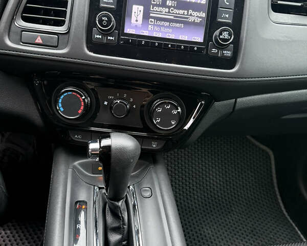 Сірий Хонда ХРВ, об'ємом двигуна 1.8 л та пробігом 48 тис. км за 18000 $, фото 7 на Automoto.ua