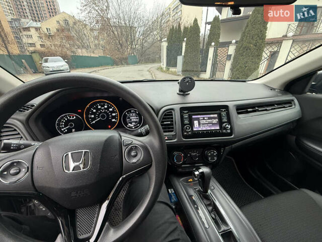 Сірий Хонда ХРВ, об'ємом двигуна 1.8 л та пробігом 48 тис. км за 18000 $, фото 6 на Automoto.ua
