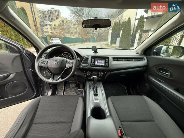 Сірий Хонда ХРВ, об'ємом двигуна 1.8 л та пробігом 48 тис. км за 18000 $, фото 5 на Automoto.ua