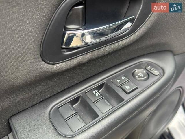 Сірий Хонда ХРВ, об'ємом двигуна 1.8 л та пробігом 85 тис. км за 16800 $, фото 9 на Automoto.ua