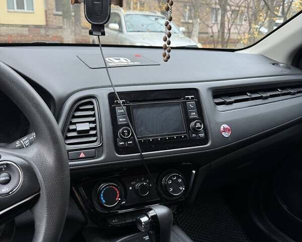 Серый Хонда ХРВ, объемом двигателя 1.8 л и пробегом 104 тыс. км за 19000 $, фото 8 на Automoto.ua