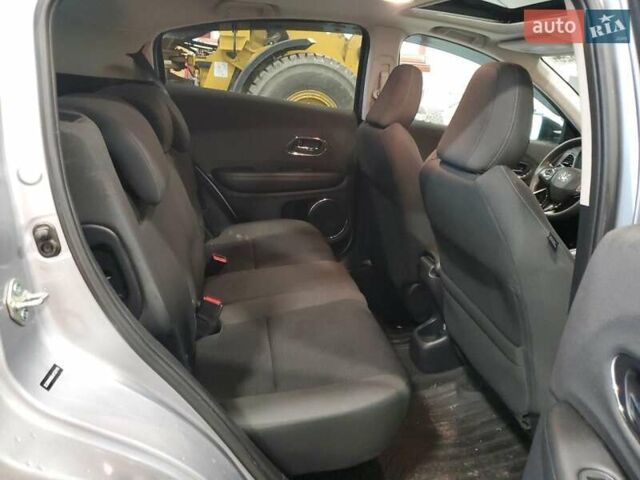 Серый Хонда ХРВ, объемом двигателя 1.8 л и пробегом 86 тыс. км за 3000 $, фото 10 на Automoto.ua