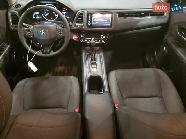 Серый Хонда ХРВ, объемом двигателя 1.8 л и пробегом 86 тыс. км за 3000 $, фото 7 на Automoto.ua