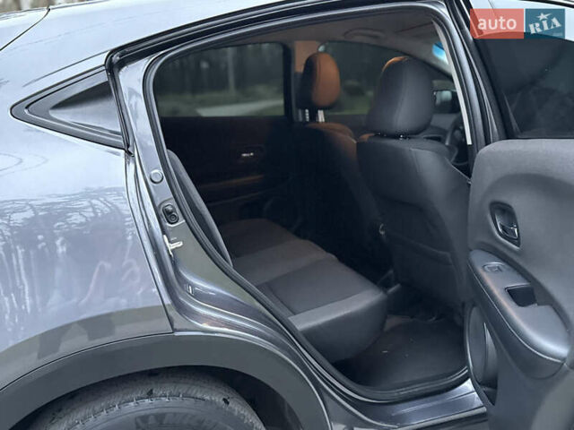 Серый Хонда ХРВ, объемом двигателя 1.8 л и пробегом 98 тыс. км за 15700 $, фото 17 на Automoto.ua