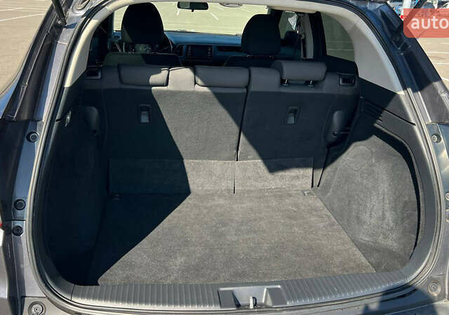 Серый Хонда ХРВ, объемом двигателя 1.8 л и пробегом 92 тыс. км за 15000 $, фото 6 на Automoto.ua