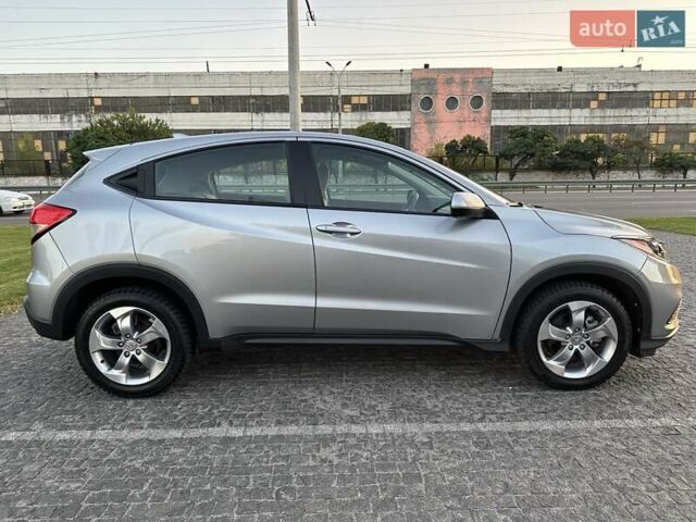 Серый Хонда ХРВ, объемом двигателя 1.8 л и пробегом 38 тыс. км за 19300 $, фото 6 на Automoto.ua