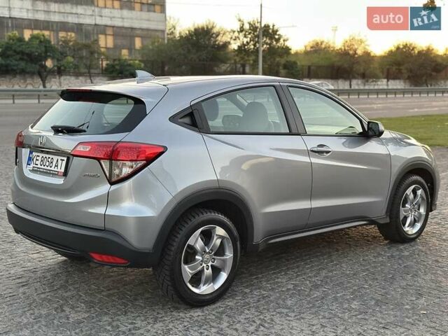 Серый Хонда ХРВ, объемом двигателя 1.8 л и пробегом 38 тыс. км за 19300 $, фото 7 на Automoto.ua
