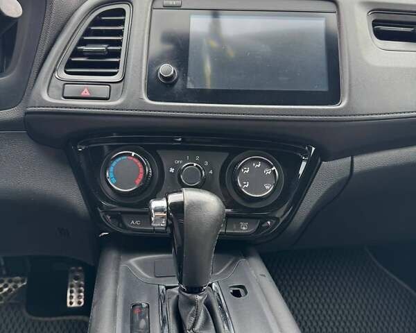 Серый Хонда ХРВ, объемом двигателя 1.8 л и пробегом 127 тыс. км за 18600 $, фото 13 на Automoto.ua