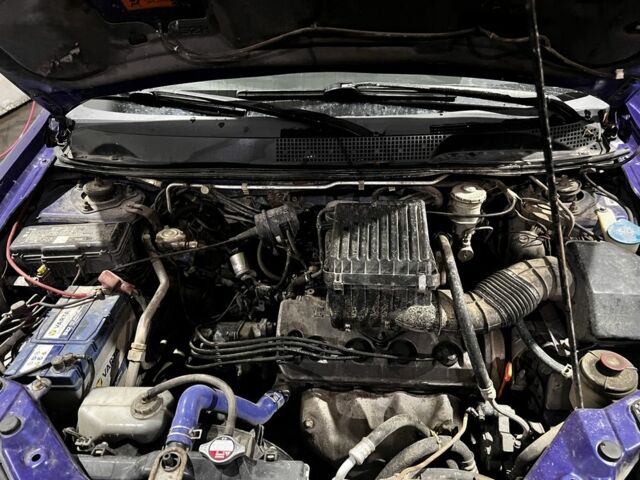 Синій Хонда ХРВ, об'ємом двигуна 1.6 л та пробігом 305 тис. км за 4500 $, фото 7 на Automoto.ua