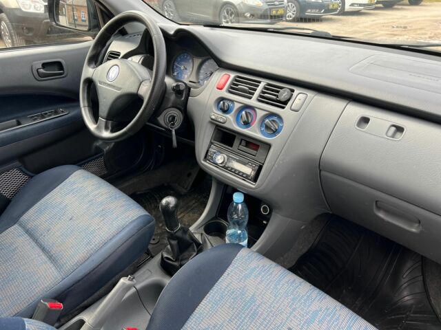 Синий Хонда ХРВ, объемом двигателя 0.16 л и пробегом 218 тыс. км за 5800 $, фото 7 на Automoto.ua