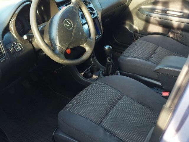 Синий Хонда ХРВ, объемом двигателя 1.6 л и пробегом 282 тыс. км за 4600 $, фото 8 на Automoto.ua