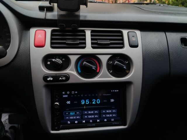 Синий Хонда ХРВ, объемом двигателя 1.6 л и пробегом 260 тыс. км за 5700 $, фото 9 на Automoto.ua