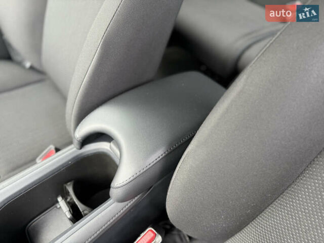 Синій Хонда ХРВ, об'ємом двигуна 1.8 л та пробігом 78 тис. км за 17900 $, фото 28 на Automoto.ua