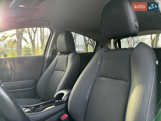 Синий Хонда ХРВ, объемом двигателя 1.5 л и пробегом 163 тыс. км за 16490 $, фото 16 на Automoto.ua