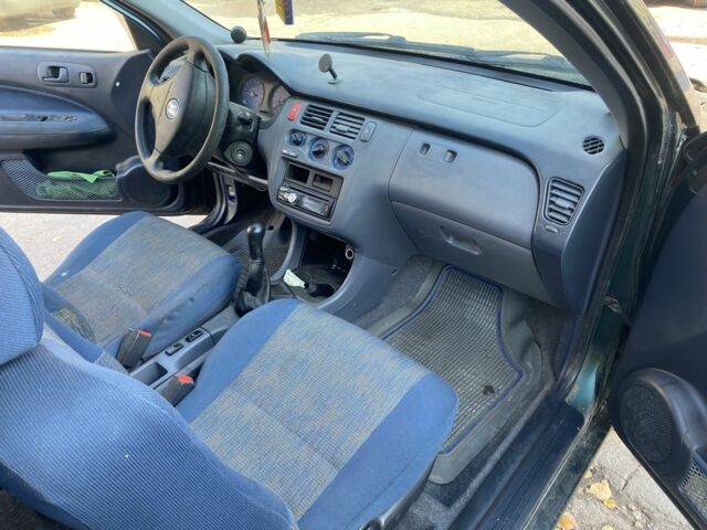 Зеленый Хонда ХРВ, объемом двигателя 1.6 л и пробегом 370 тыс. км за 3500 $, фото 7 на Automoto.ua