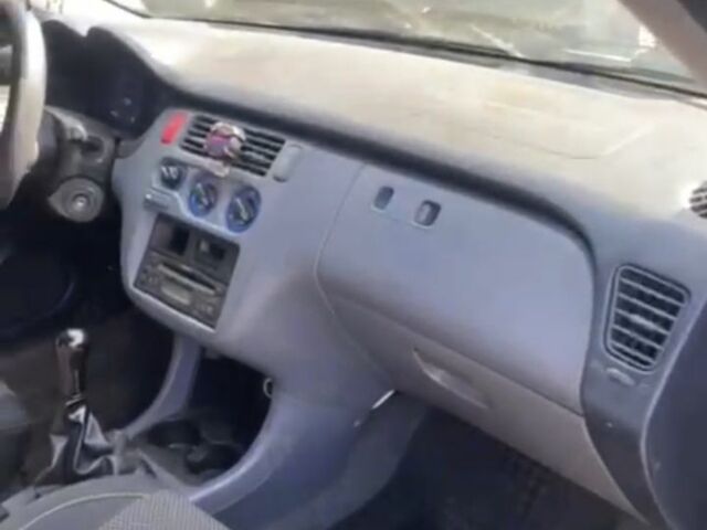 Зеленый Хонда ХРВ, объемом двигателя 0 л и пробегом 303 тыс. км за 2039 $, фото 2 на Automoto.ua