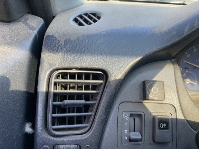 Зеленый Хонда ХРВ, объемом двигателя 1.6 л и пробегом 370 тыс. км за 3500 $, фото 10 на Automoto.ua