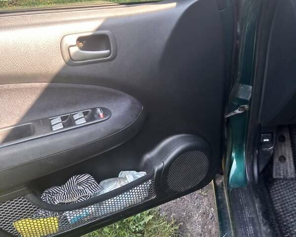 Зеленый Хонда ХРВ, объемом двигателя 1.6 л и пробегом 290 тыс. км за 5000 $, фото 7 на Automoto.ua