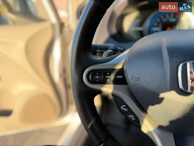 Білий Хонда Інсайт, об'ємом двигуна 1.3 л та пробігом 136 тис. км за 8000 $, фото 38 на Automoto.ua