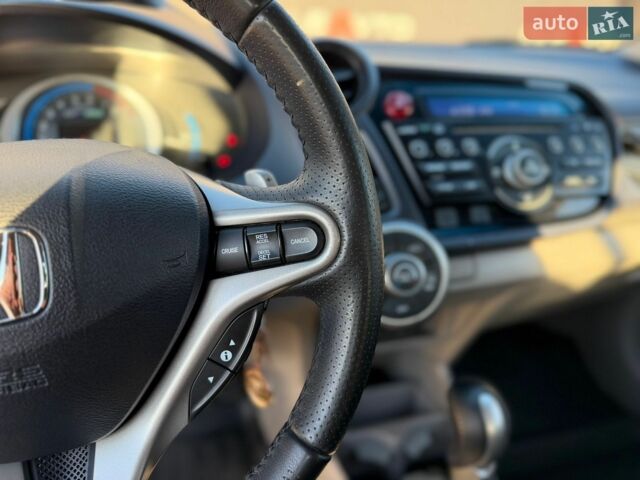 Білий Хонда Інсайт, об'ємом двигуна 1.3 л та пробігом 136 тис. км за 8000 $, фото 39 на Automoto.ua