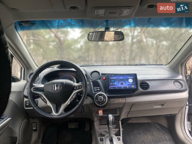 Білий Хонда Інсайт, об'ємом двигуна 1.34 л та пробігом 233 тис. км за 9600 $, фото 5 на Automoto.ua
