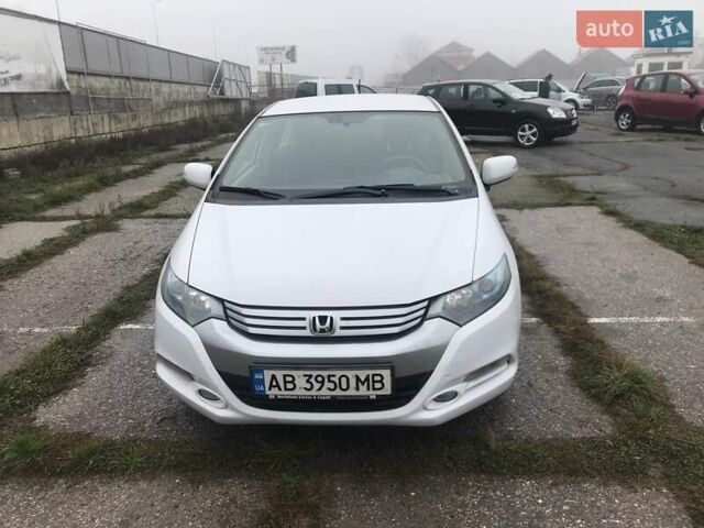 Белый Хонда Инсайт, объемом двигателя 1.34 л и пробегом 220 тыс. км за 10500 $, фото 1 на Automoto.ua