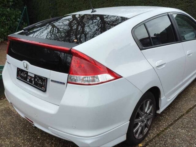 Белый Хонда Инсайт, объемом двигателя 1.3 л и пробегом 3 тыс. км за 2017 $, фото 3 на Automoto.ua