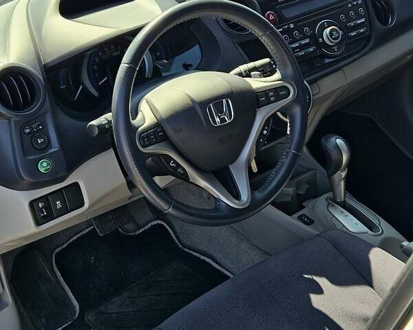 Білий Хонда Інсайт, об'ємом двигуна 1.3 л та пробігом 255 тис. км за 7500 $, фото 18 на Automoto.ua