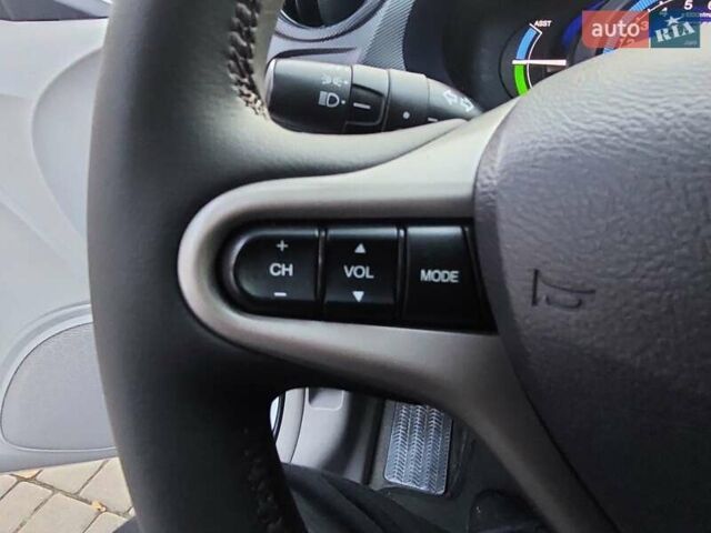 Білий Хонда Інсайт, об'ємом двигуна 1.33 л та пробігом 186 тис. км за 8777 $, фото 43 на Automoto.ua