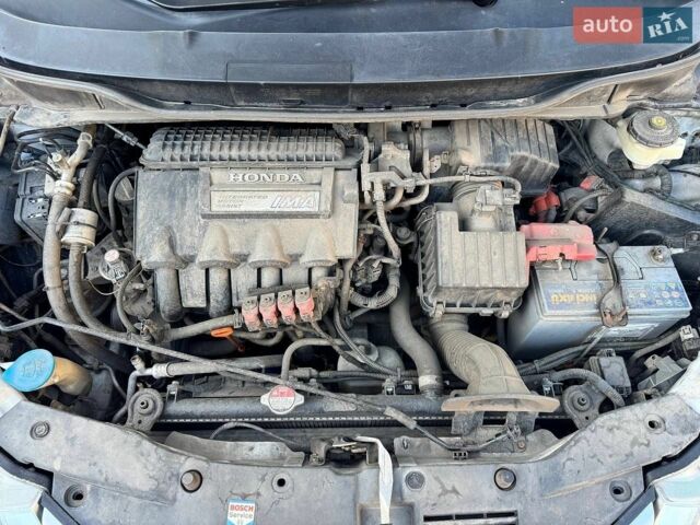 Білий Хонда Інсайт, об'ємом двигуна 1.34 л та пробігом 300 тис. км за 6800 $, фото 36 на Automoto.ua
