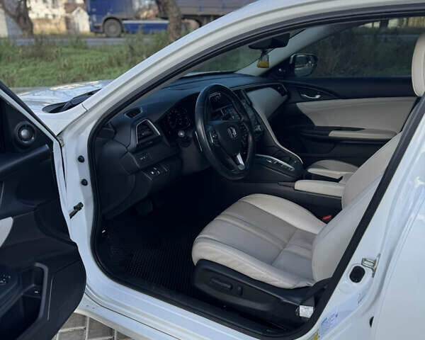 Білий Хонда Інсайт, об'ємом двигуна 1.5 л та пробігом 160 тис. км за 17600 $, фото 9 на Automoto.ua