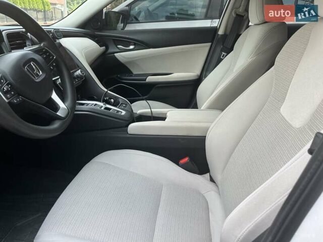 Білий Хонда Інсайт, об'ємом двигуна 1.5 л та пробігом 150 тис. км за 16000 $, фото 12 на Automoto.ua