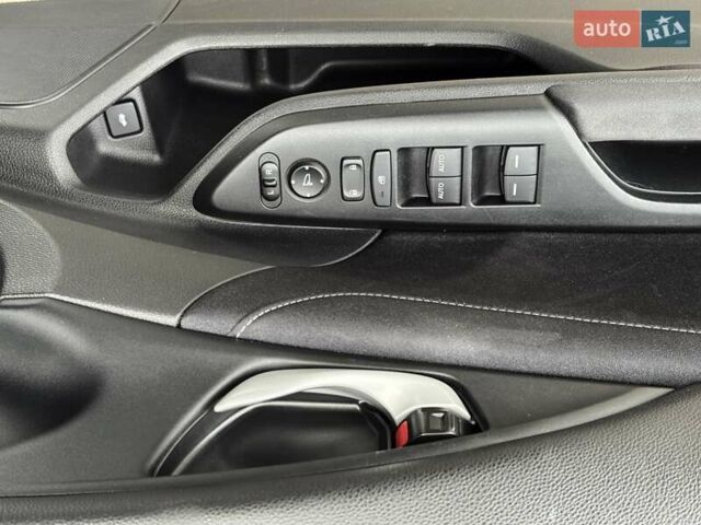 Белый Хонда Инсайт, объемом двигателя 1.5 л и пробегом 123 тыс. км за 15000 $, фото 36 на Automoto.ua