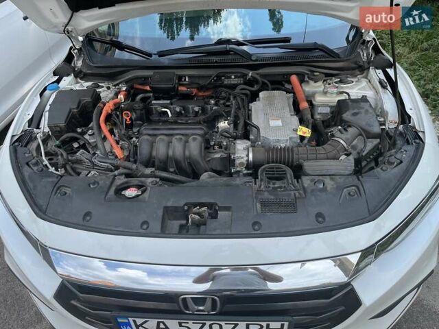 Білий Хонда Інсайт, об'ємом двигуна 1.5 л та пробігом 150 тис. км за 16000 $, фото 2 на Automoto.ua