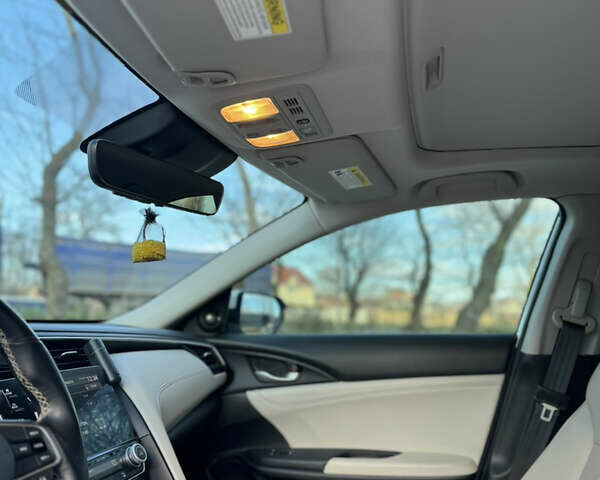 Білий Хонда Інсайт, об'ємом двигуна 1.5 л та пробігом 160 тис. км за 17600 $, фото 11 на Automoto.ua