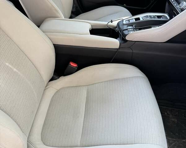 Білий Хонда Інсайт, об'ємом двигуна 1.5 л та пробігом 150 тис. км за 16000 $, фото 53 на Automoto.ua