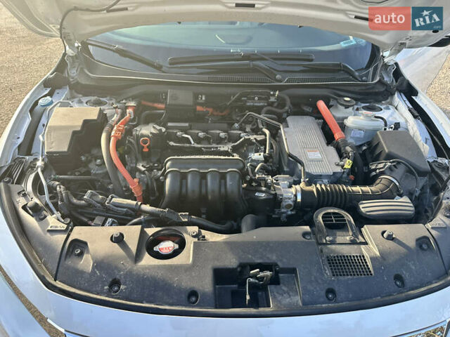 Белый Хонда Инсайт, объемом двигателя 1.5 л и пробегом 75 тыс. км за 17700 $, фото 13 на Automoto.ua