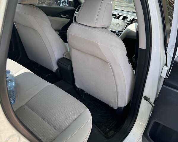 Білий Хонда Інсайт, об'ємом двигуна 1.5 л та пробігом 150 тис. км за 16000 $, фото 64 на Automoto.ua