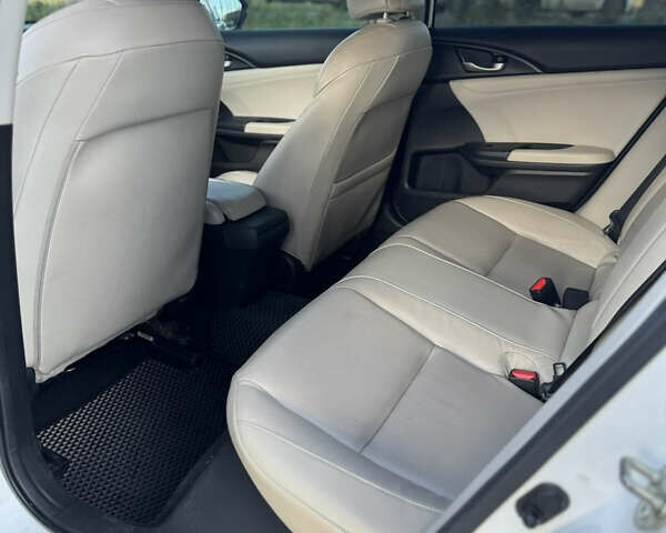 Білий Хонда Інсайт, об'ємом двигуна 1.5 л та пробігом 160 тис. км за 17600 $, фото 12 на Automoto.ua