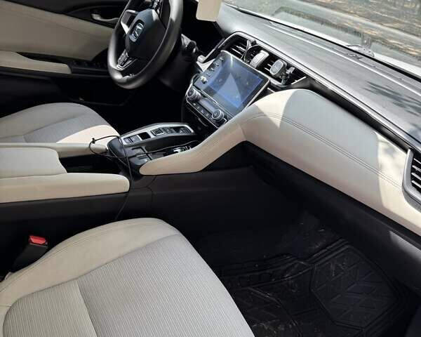 Білий Хонда Інсайт, об'ємом двигуна 1.5 л та пробігом 150 тис. км за 16000 $, фото 52 на Automoto.ua