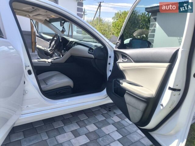Белый Хонда Инсайт, объемом двигателя 1.5 л и пробегом 66 тыс. км за 18900 $, фото 10 на Automoto.ua