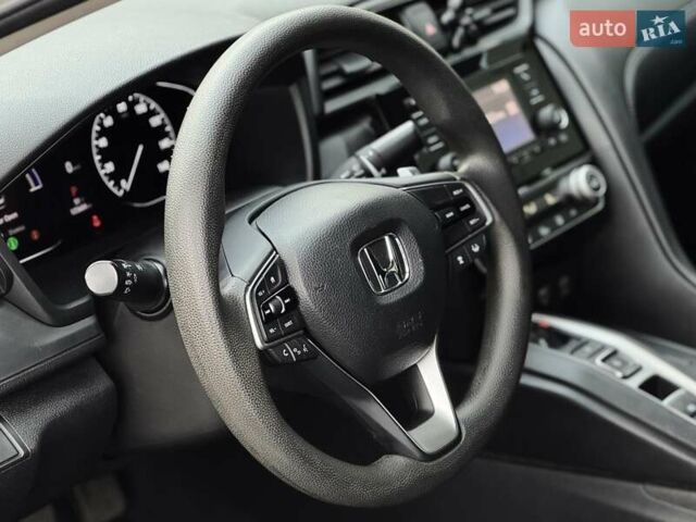 Белый Хонда Инсайт, объемом двигателя 1.5 л и пробегом 123 тыс. км за 15000 $, фото 12 на Automoto.ua