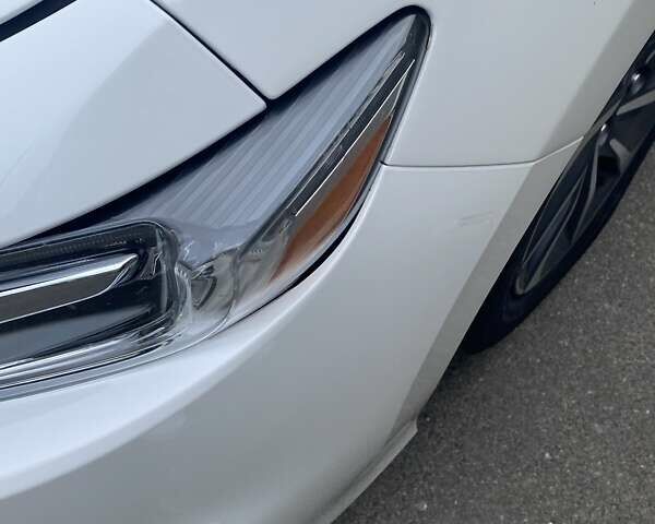 Белый Хонда Инсайт, объемом двигателя 1.5 л и пробегом 84 тыс. км за 18500 $, фото 3 на Automoto.ua