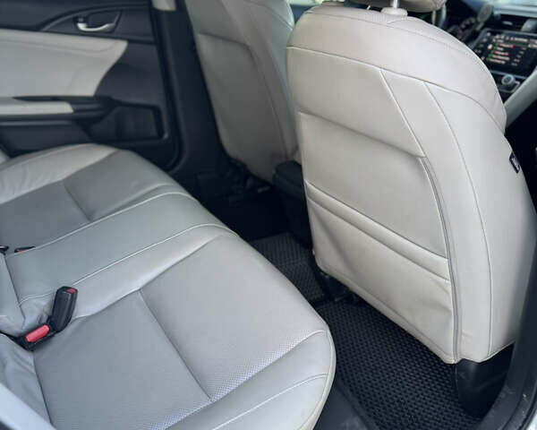 Білий Хонда Інсайт, об'ємом двигуна 1.5 л та пробігом 160 тис. км за 17600 $, фото 15 на Automoto.ua