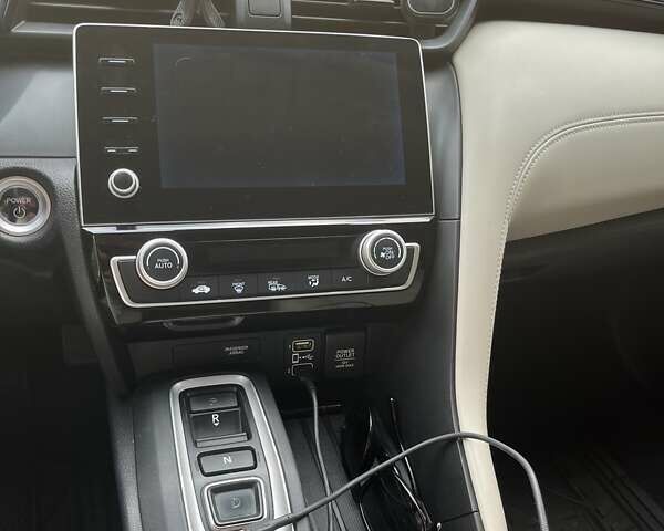 Білий Хонда Інсайт, об'ємом двигуна 1.5 л та пробігом 150 тис. км за 16000 $, фото 13 на Automoto.ua