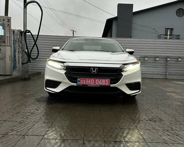 Белый Хонда Инсайт, объемом двигателя 1.5 л и пробегом 170 тыс. км за 17700 $, фото 5 на Automoto.ua